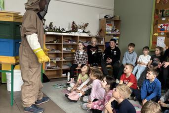 Spotkanie z pszczelarzem